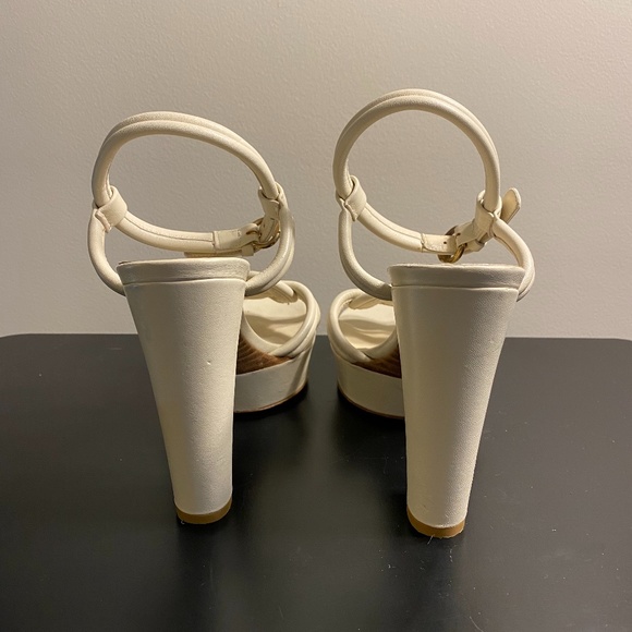 GUCCI KNOTTED LEATHER PLATFORM SANDALS - Picture 4 of 5